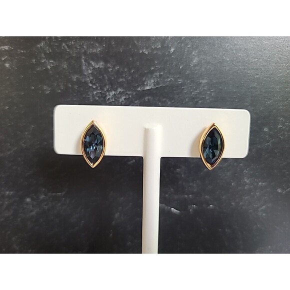 SAL Swarovski Blue Crystal Stud Earrings Vintage - Picture 4 of 10
